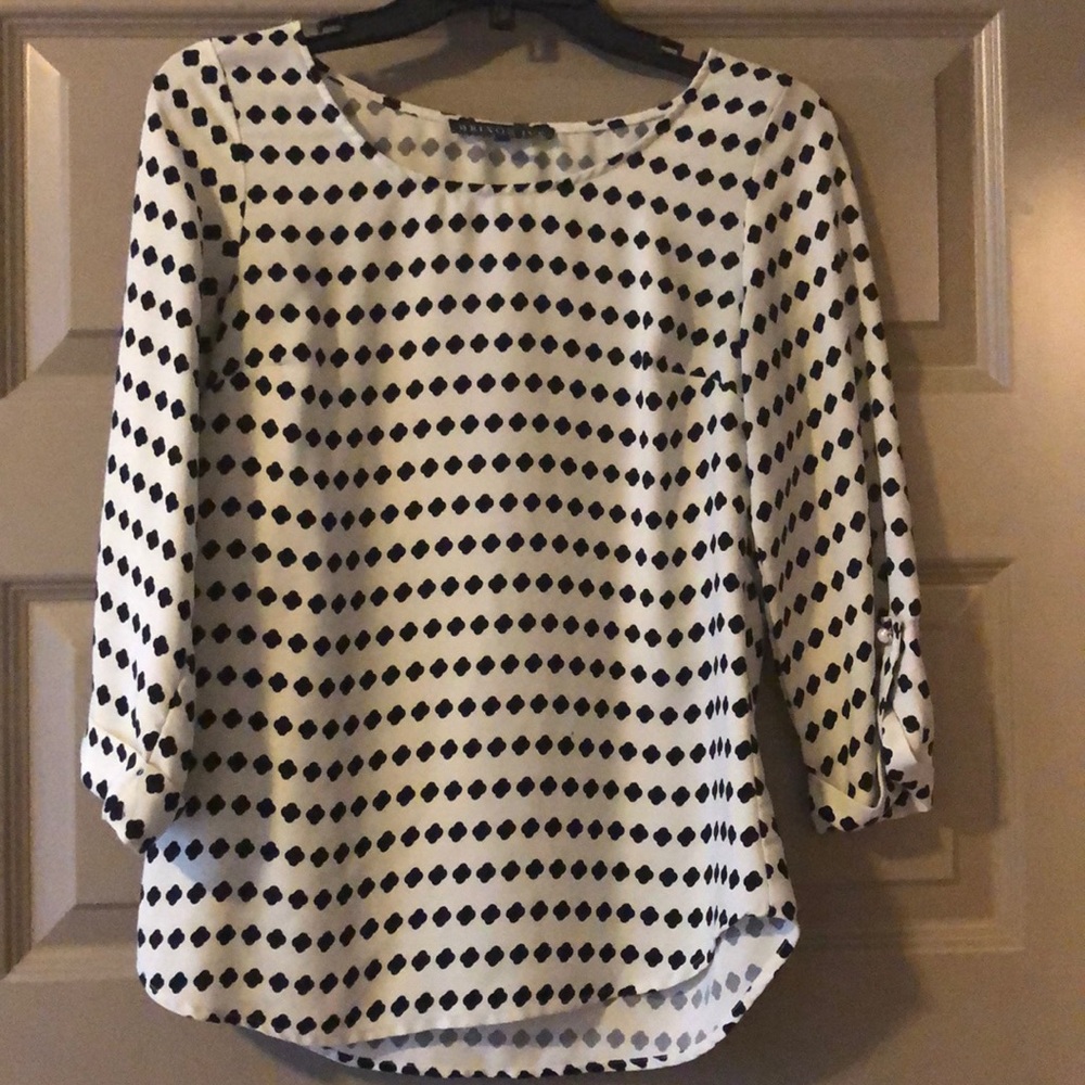 White And Black Patterned Blouse - image 1